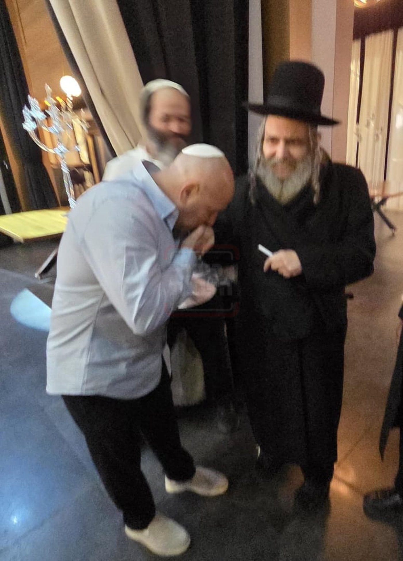 האדמו"ר שניסה לרקוד עם בנו | 'זופניק בכיכר' עם כל התמונות, הנייעס והחשיפות של השבוע