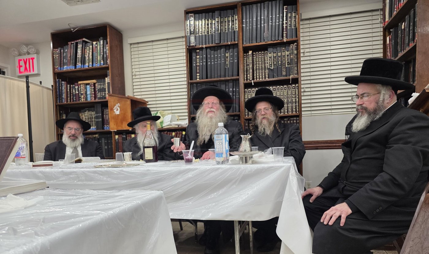 האדמו"ר מקוזמיר בטיש משותף עם האדמו"ר ממודז'יץ פלעטבוש