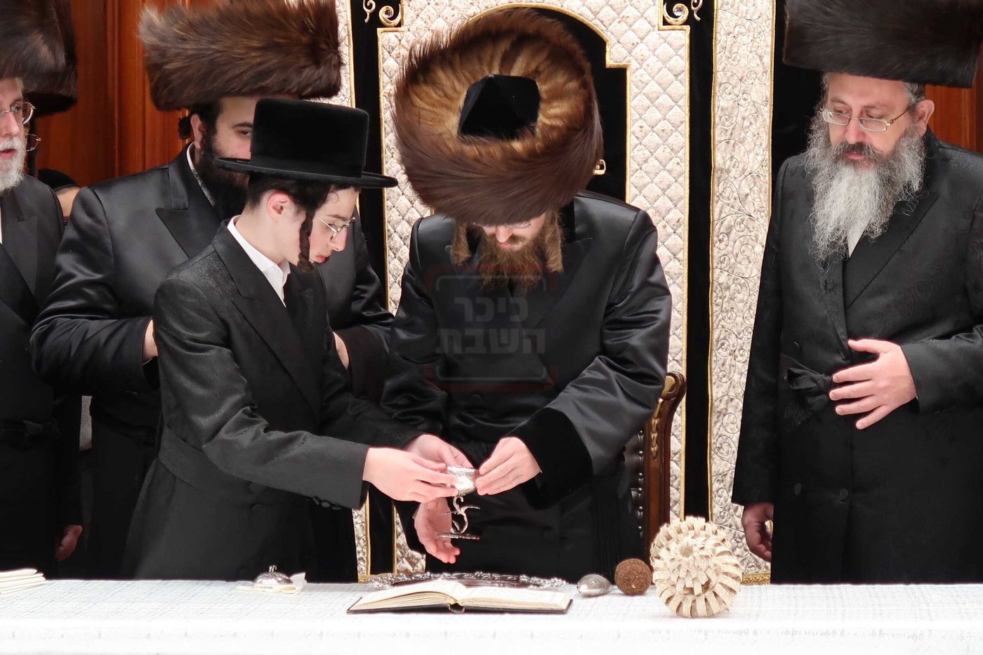 מוצאי שב"ק בצל האדמו"ר מסאדיגורה בלייקווד