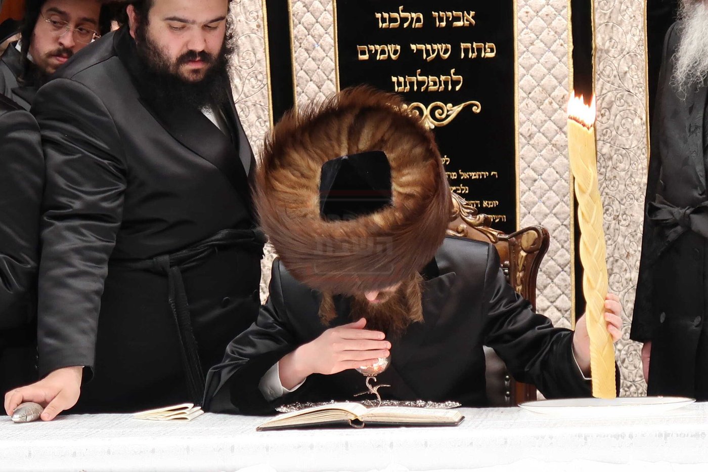 מוצאי שב"ק בצל האדמו"ר מסאדיגורה בלייקווד