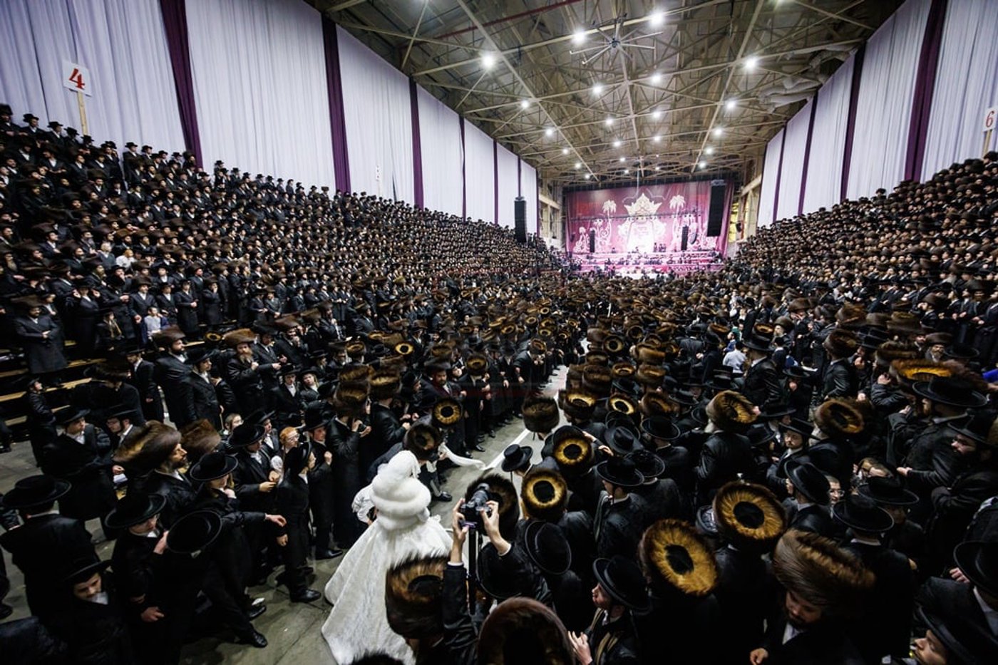 שמחת נישואי נינתו הראשונה של האדמו"ר מסאטמר
