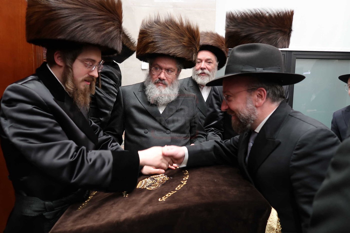 מוצאי שב"ק בצל האדמו"ר מסאדיגורה בלייקווד