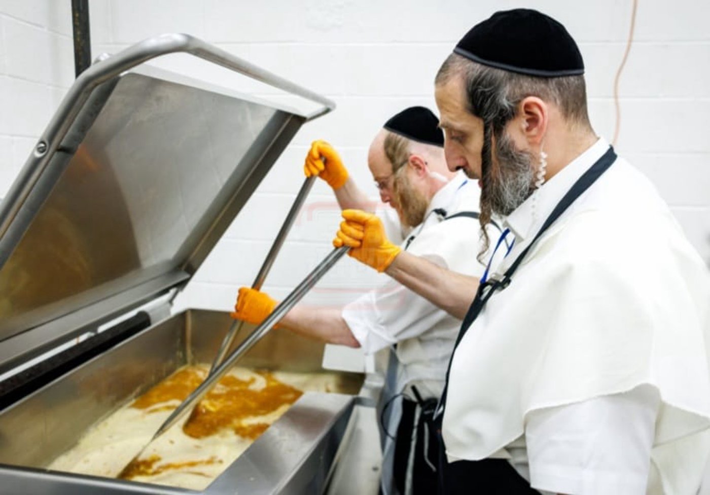 ההרצאה של ראש השב"כ בתלמוד תורה | 'זופניק בכיכר' עם כל התמונות, הנייעס והחשיפות של השבוע