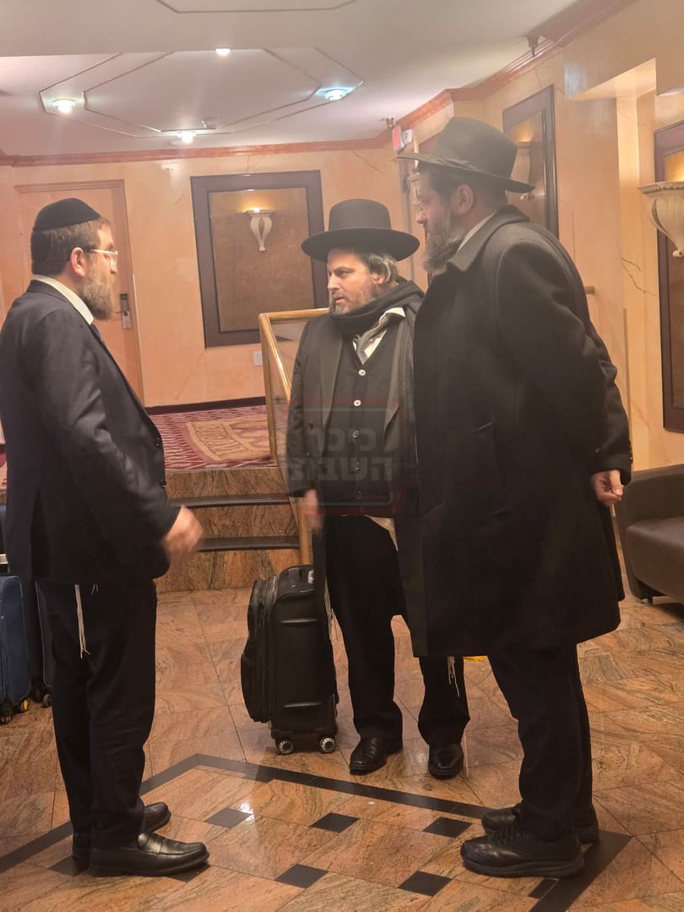 ההרצאה של ראש השב"כ בתלמוד תורה | 'זופניק בכיכר' עם כל התמונות, הנייעס והחשיפות של השבוע