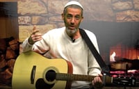 סיפורי צדיקים בהגשת הרב מנחם אופיר בלווי מוזיקת רקע