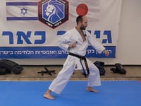 פרק 9  • קאטה חלק 2 - רצף תרגילים עם המאמן בן אלהרר