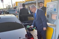 רה"מ בתחנת דלק | אילוסטרציה