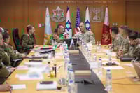 מייקל קורילה עם הרמטכ"ל לשעבר. 