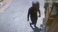 ברחוב המרכזי: שדד מאות שקלים מאישה באיומי סכין