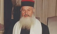 רבה של ירושלים הרב שלום משאש
זצ"ל
| מי
יחיה ומי ימות חלילה בעין הרע?
