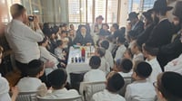 הקבלת פני רבו אצל הגר"י זילברשטיין