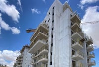טרגדיה: עלה לראות את הדירה בבניין - ונפל מהקומה ה-7
