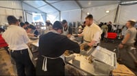 "מגוון עצום של מאכלים למאות האלפים": סיור מרתק במתחם "הכנסת אורחים" במירון | צפו 