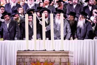 ל"ג בעומר בחצה"ק סאטמר