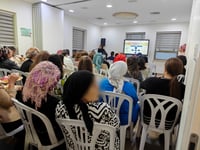 עשרות אימהות חרדיות לחיילים בצה"ל בערב חיזוק 