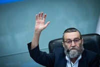 "החרפת צעדים מיידית": המסר החריף של גפני לנתניהו - והפגישה הדרמטית על פיזור הכנסת עם בני גנץ