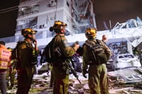 כוחות פיקוד העורף בזירת הנפילה בבת ים