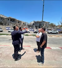 ביוזמת 'קדם': יו"ר ועדת הבריאות סייר במתחם בית אבות שנפגע מהדף נפילת טיל