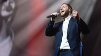 דניאל יטיב בביצוע לייב בבנייני האומה: "רוצה רק לבוא"