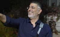 אליהו ברק כהן בסינגל חדש מאלבום הבכורה: "בקצה הזמן"