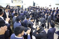 הכנסת ספר תורה לישיבת 'באר יצחק' 