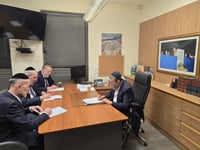 ח"כי 'דגל התורה' חותמים על מכתבי ההתפטרות 