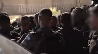 "צה"ל רואה זאת בחומרה" | תיעוד: עשרות אזרחים ניסו לחצות לסוריה