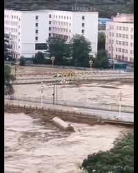 מפולות בוץ, שיטפונות - והרוגים: גשמי הקיץ שוב מכים את סין