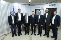 שר הבריאות לשעבר, ח"כ הרב אוריאל בוסו ערך סיור מקיף במשרדי ארגון 'מזור' בבני ברק