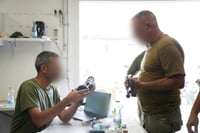 חלוקת ציוד ללוחמי המילואים לפני כניסתם לרצועת עזה