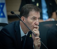 בועז ביסמוט העביר את מסמך חוק הגיוס | בכיר באגודה במתקפה על ש"ס: "פזיזות כדי לחזור לממשלה"