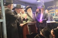 הציבור כולו יצטרף למחאות? האמירה הדרמטית של הגרמ"ה הירש בפתח הכלא