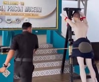 24 הצלפות עם מקל: סינגפור מחוקקת עונש הלקאות לעברייני הונאה 