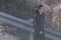 המחבל זוהה במצלמות - אך הצליח לדקור שני חיילים, עד שחוסל | תיעוד הפיגוע