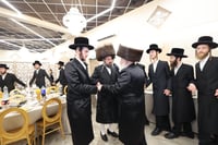 שמחת בית חיי נפש, בנו של הגר"ב ווייס התארס