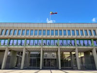 בניין הפרלמנט בליטא, אילוסטרציה