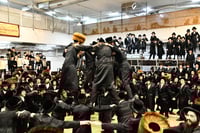 שמחת בית מכנובקא בעלזא - ערלוי - שידלובצא