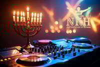 בלעדי: שעה וחצי של "שירי חנוכה" שיסדרו לכם את אווירת החנוכה בבית • האזינו