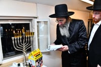 גדולי הדור מתפללים על תורמי ועד הרבנים