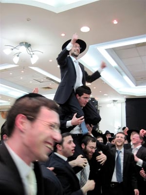 צפו בתמונות: שמחת נישואיו של בן חבר-הכנסת הרב אורי מקלב