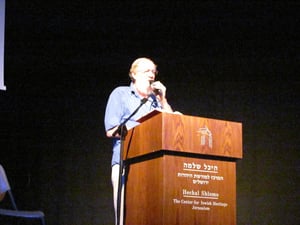 עולים להר הבית: עשרות חרדים בכינוס