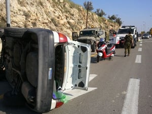 רכב פרטי התהפך בכביש 446; אין נפגעים