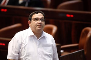 'יתד נאמן' נגד יועצי השר: "מטרתם  - לעקור את הנהגתם של גדולי ישראל"