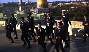 בקליפ של 'שירה חדשה': ילדים רוקדים בירושלים