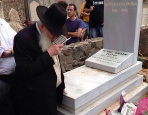 הרב אורי זוהר על קברו של איינשטיין, הבוקר