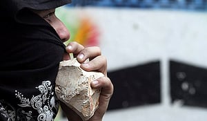 י-ם: שני פצועים מידויי אבנים לאוטובוס סמוך לכותל המערבי