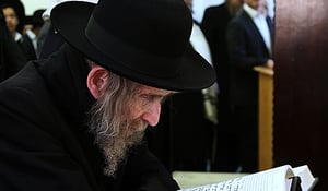 הרב שטיינמן ביקר בישיבה הגדולה ביסודות • צפו בגלריה