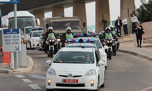 וידאו: השיירה שליוותה את אריאל שרון בדרכו האחרונה