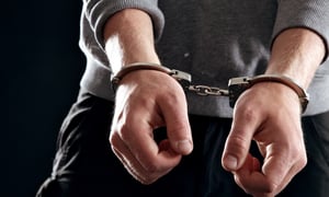 חשד לשוחד: עורך דין וקבלנים נעצרו