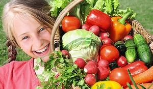 מחקר: אוכלי פירות וירקות - אנשים מאושרים יותר